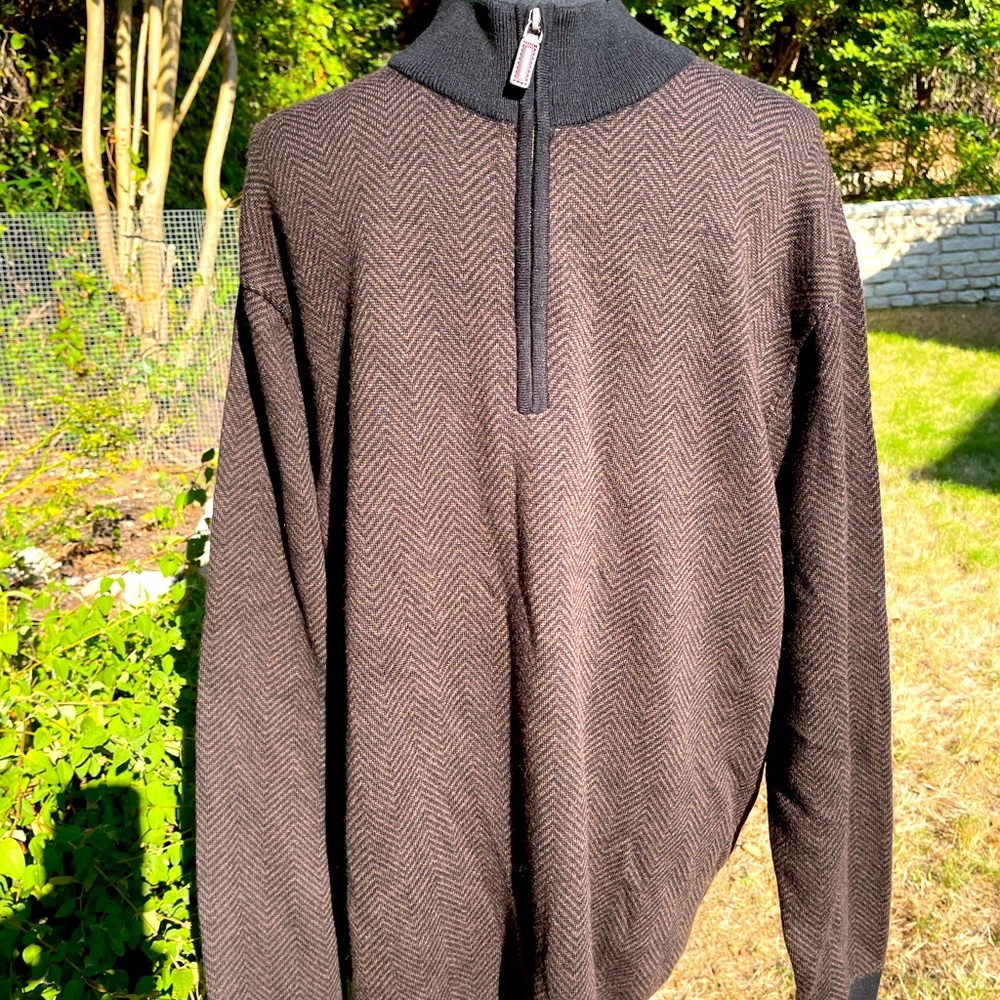 Black & Brown Pullover, size XL
